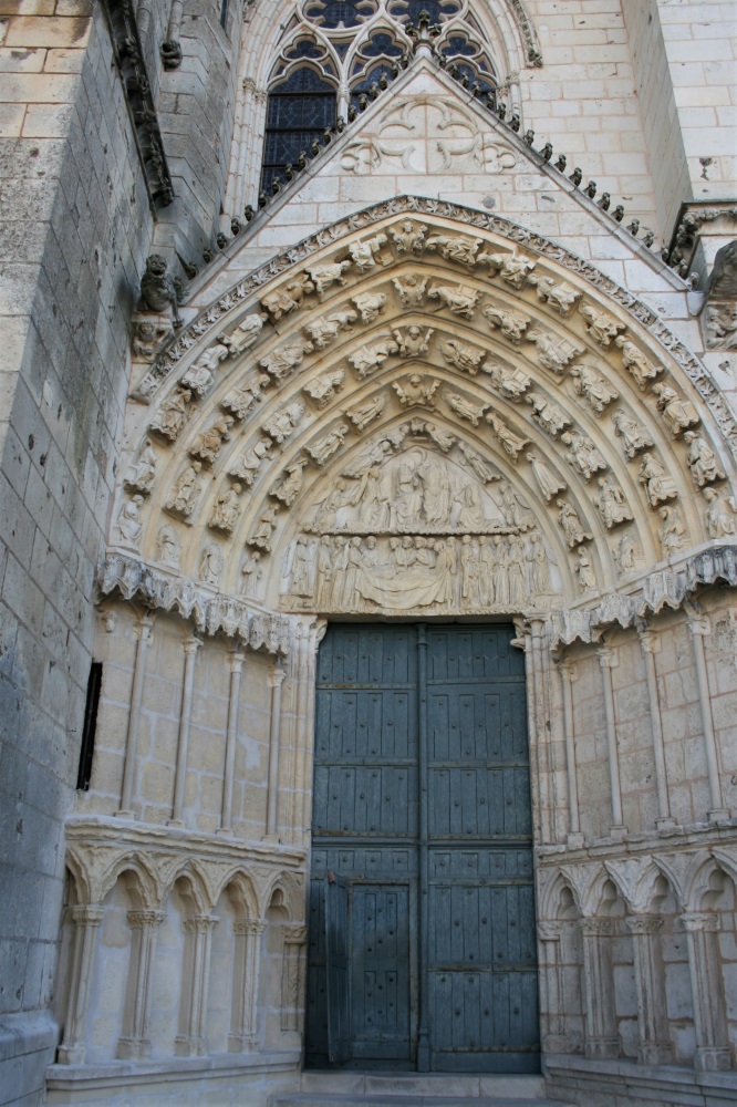 An ornate doorway at the Saint Pierre Cathedral in Poitiers