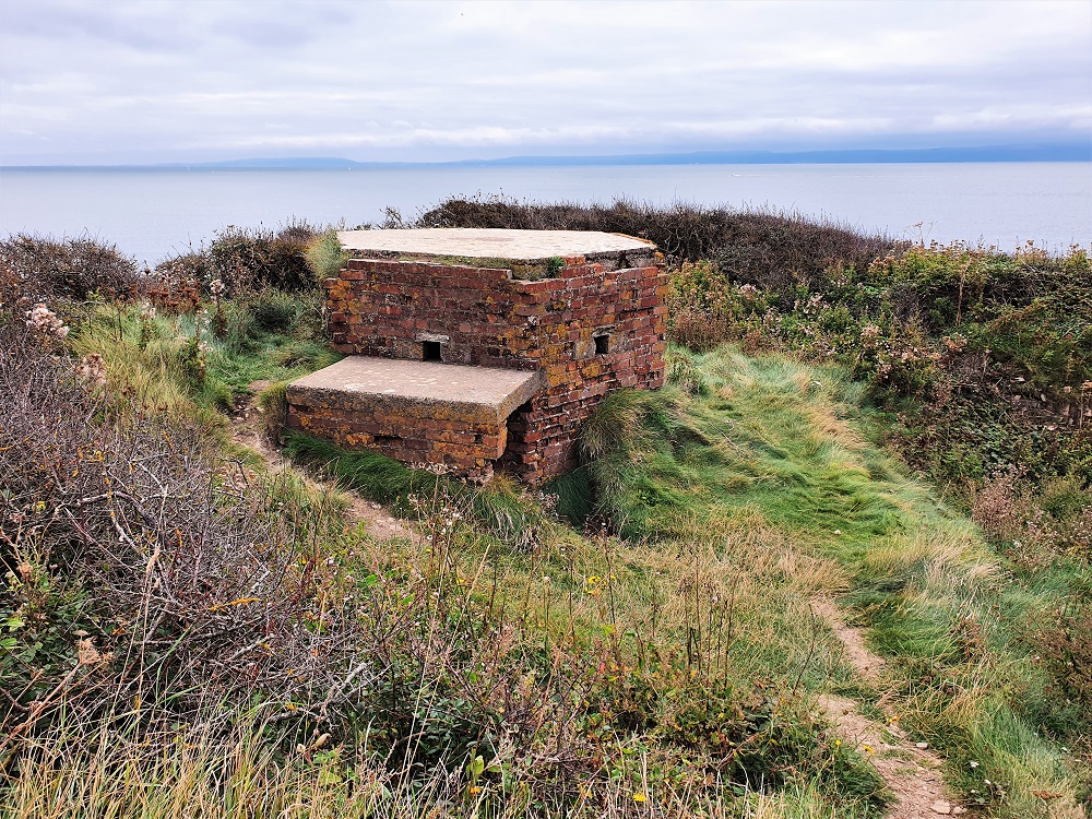 Lime kiln or gun turret between Tresilian Bay and St Donat's Bay
